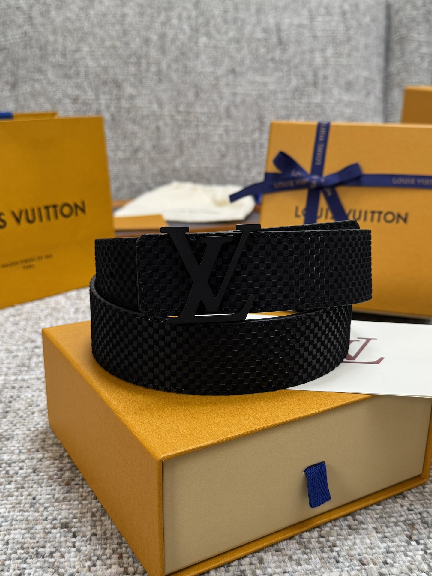 LV.路易 全套包装 宽度 35mm宽度 正品一体铸造五金钢扣 原厂皮料 双面原厂定制进口面料 可送礼自