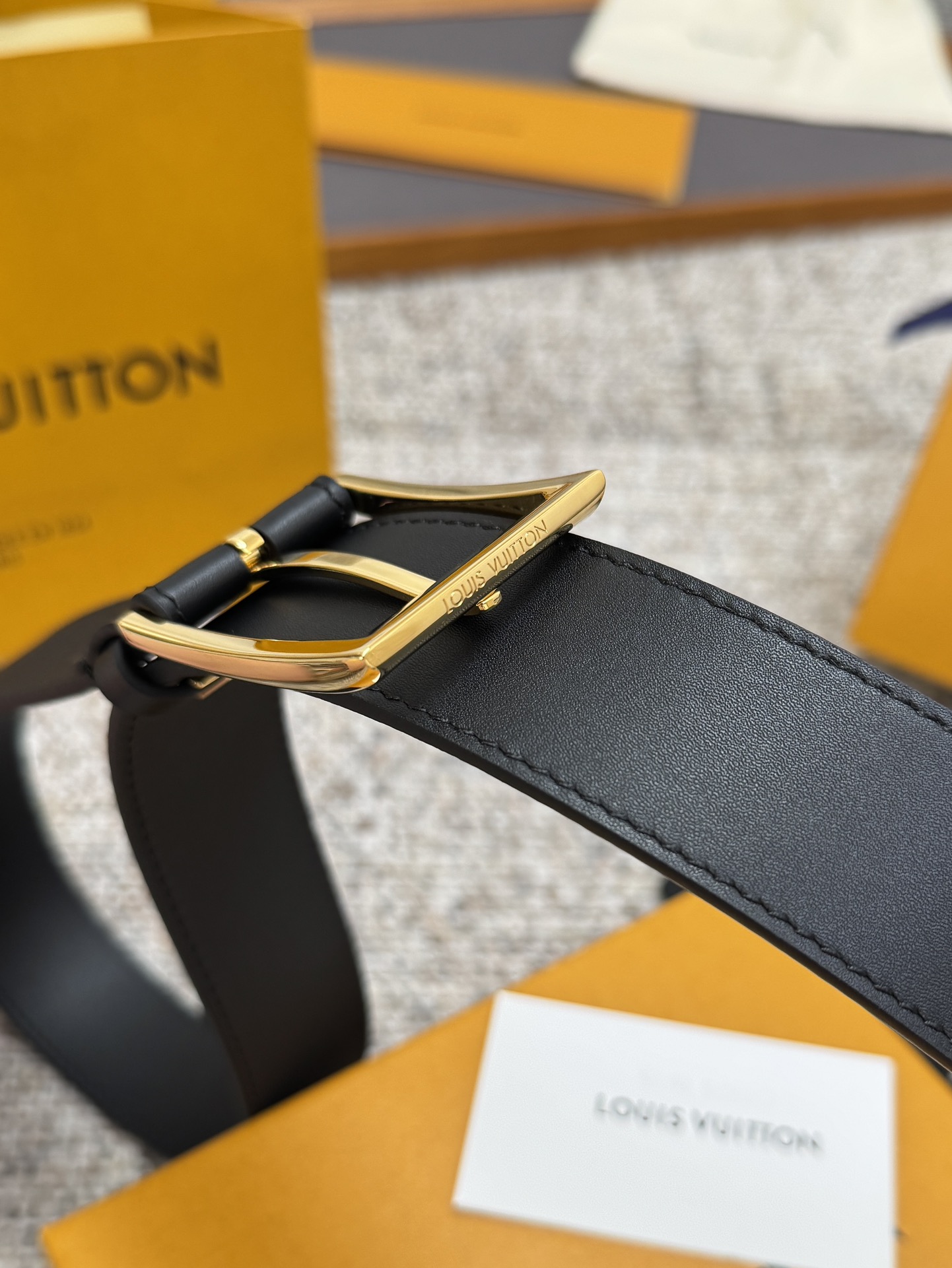 Louis Vuitton LV腰带 系列 原厂五金 精致手工绘边 柔软舒适 宽3.5