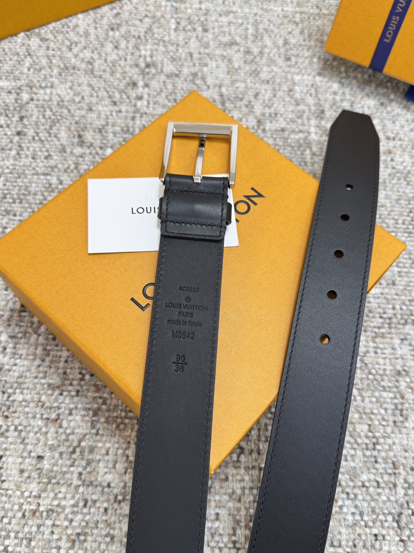 Louis Vuitton LV腰带 系列 原厂五金 精致手工绘边 柔软舒适 宽3.5