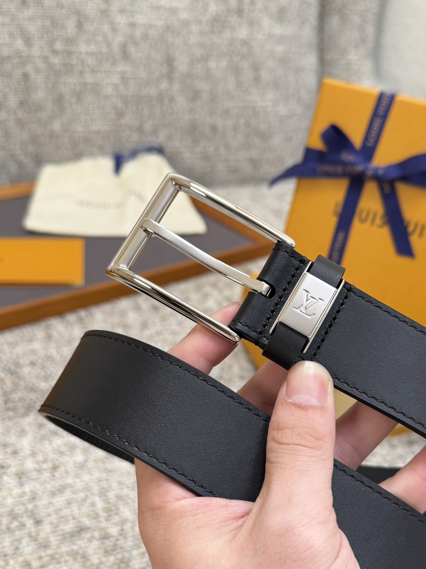 Louis Vuitton LV腰带 系列 原厂五金 精致手工绘边 柔软舒适 宽3.5