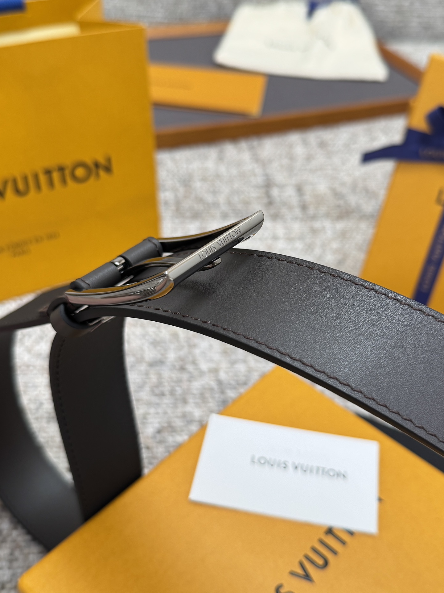 Louis Vuitton LV腰带 系列 原厂五金 精致手工绘边 柔软舒适 宽3.5