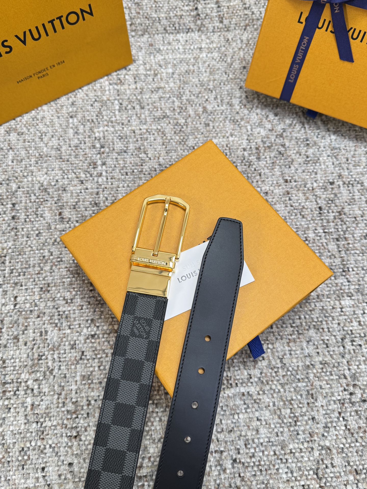 LV Style Black Men's Belts Men's Belts Men's Belt detail image 6 from source 766526