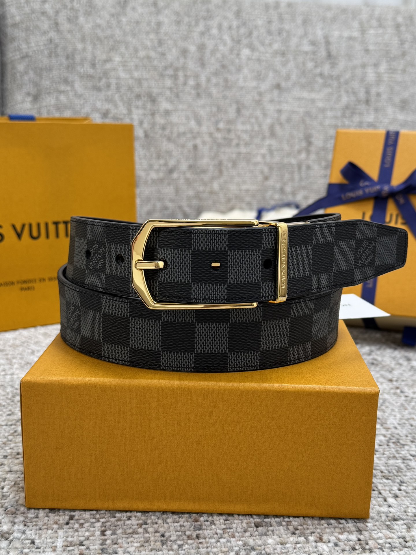 LV Style Black Men's Belts Lookbook Reference image 1