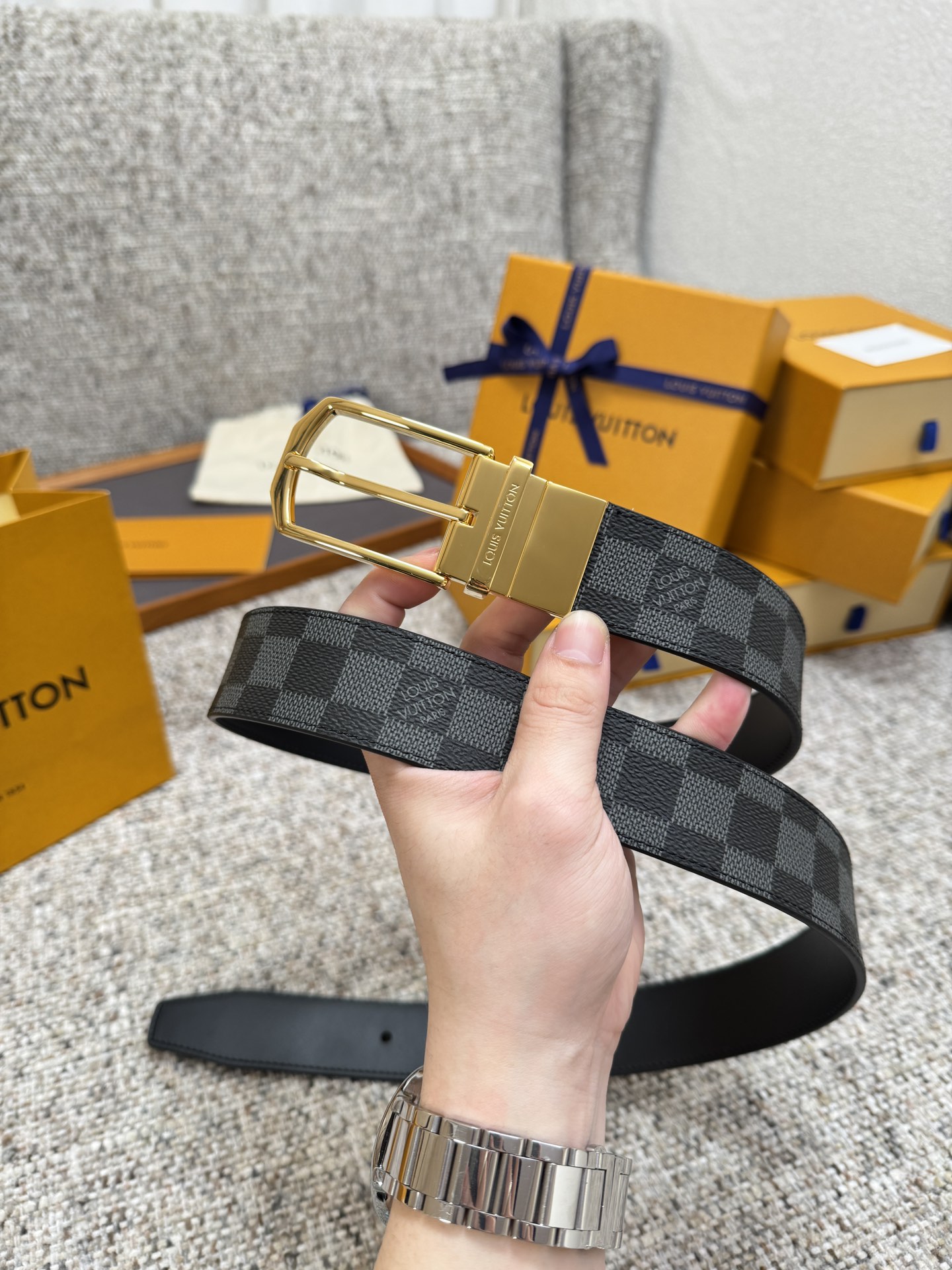 LV Style Black Men's Belts Lookbook Reference image 2