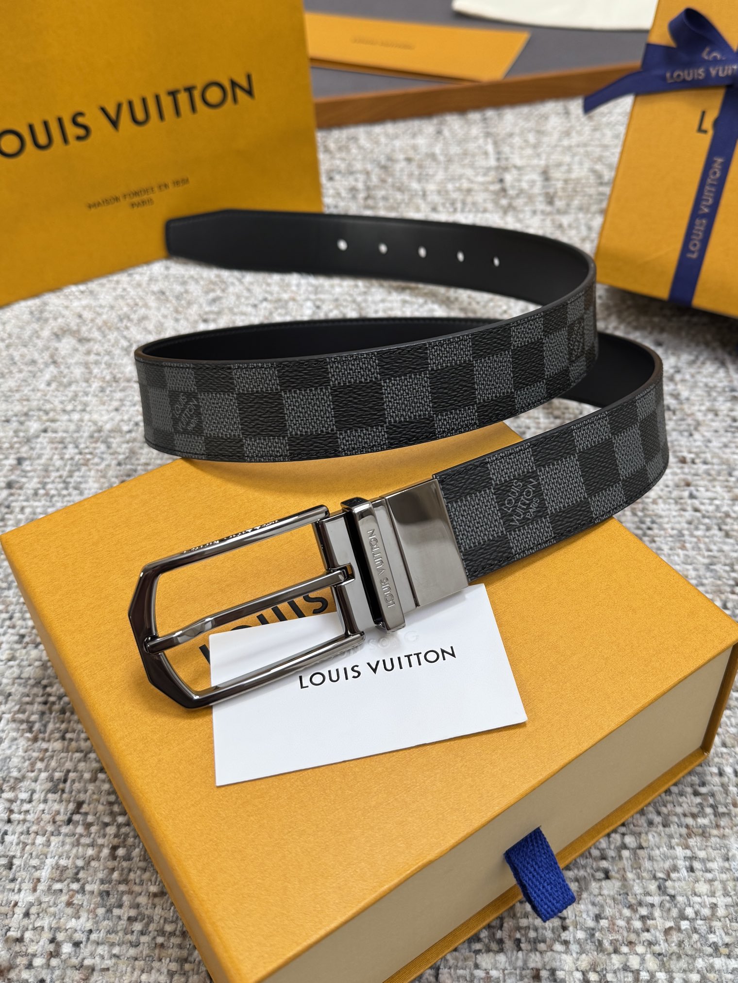 LV Style Black Men's Belts Men's Belts Men's Belt detail image 5 from source 766527