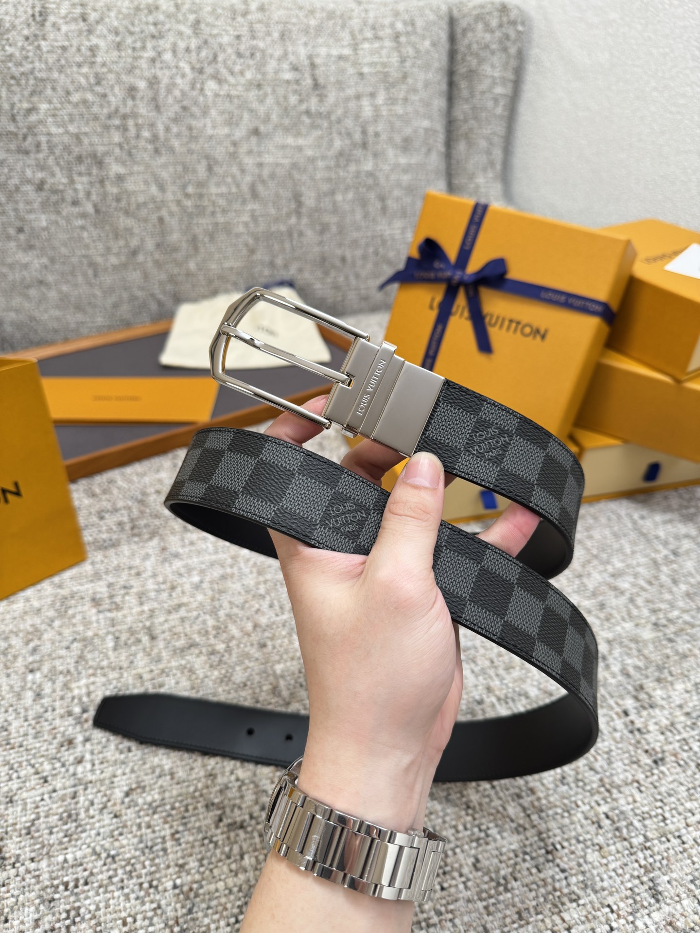 LV Style Black Men's Belts Lookbook Reference image 2