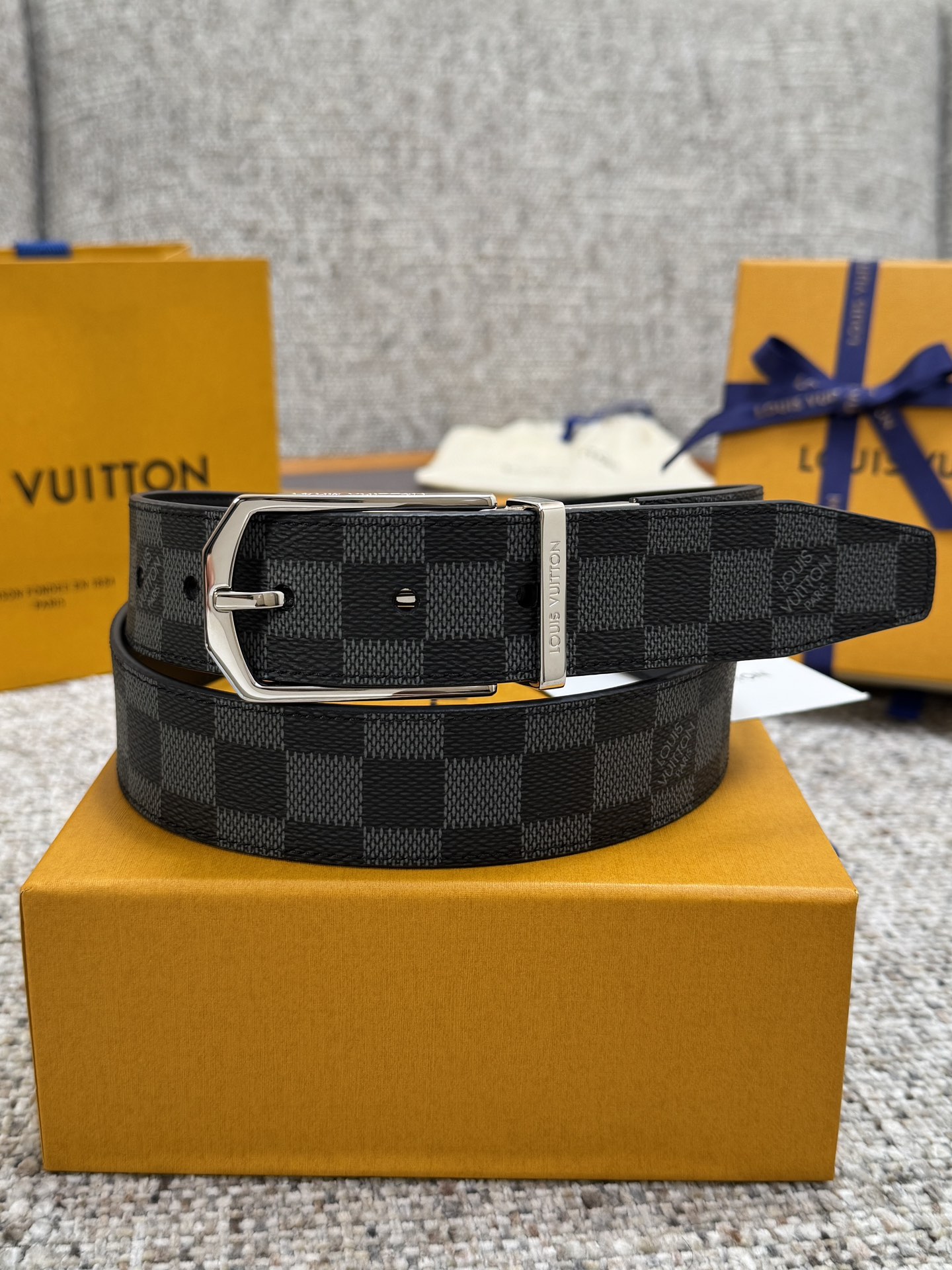 LV Style Black Men's Belts Lookbook Reference image 1