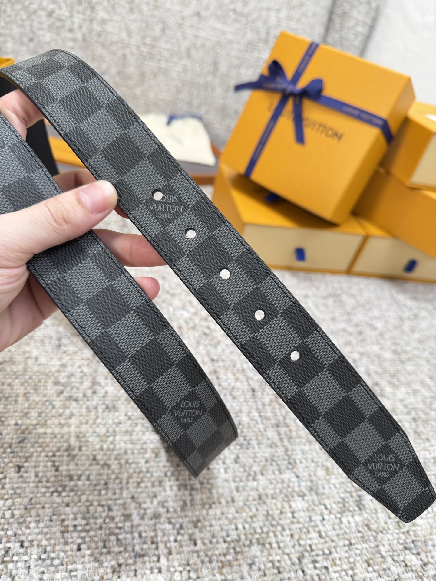 LV Style Black Men's Belts Men's Belts Men's Belt detail image 8 from source 766528