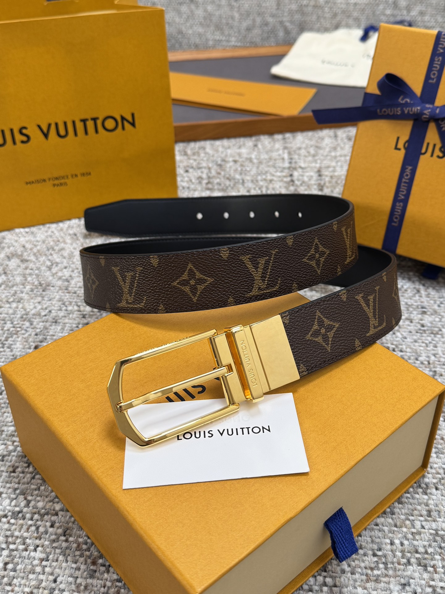 LV Style Men's Belts Men's Belts Men's Belt detail image 5 from source 766529