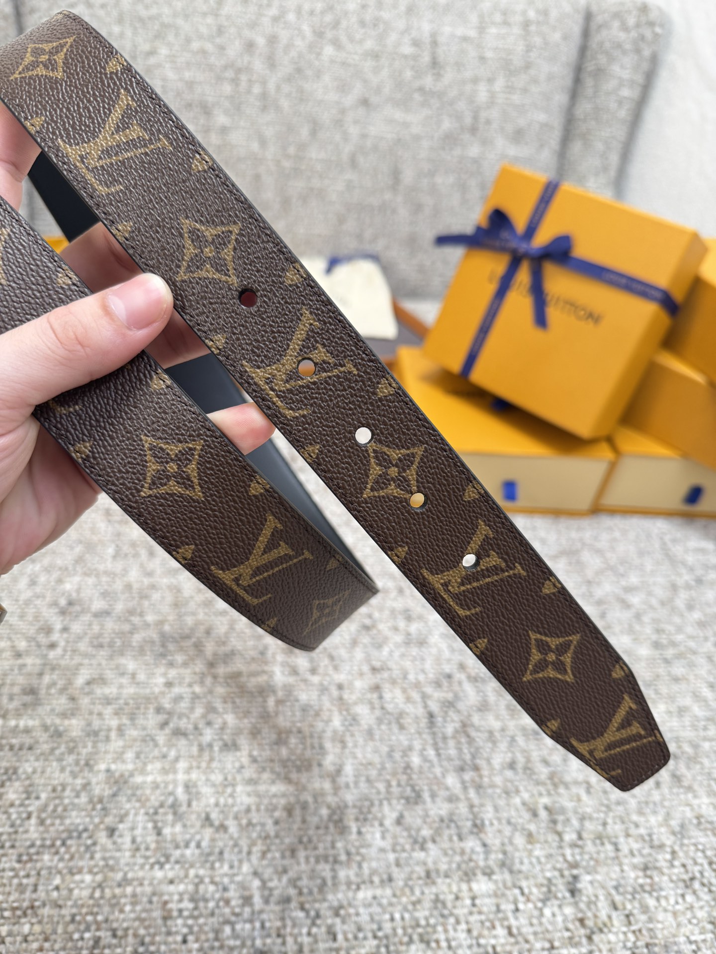 LV Style Black Men's Belts Men's Belts Men's Belt detail image 8 from source 766530
