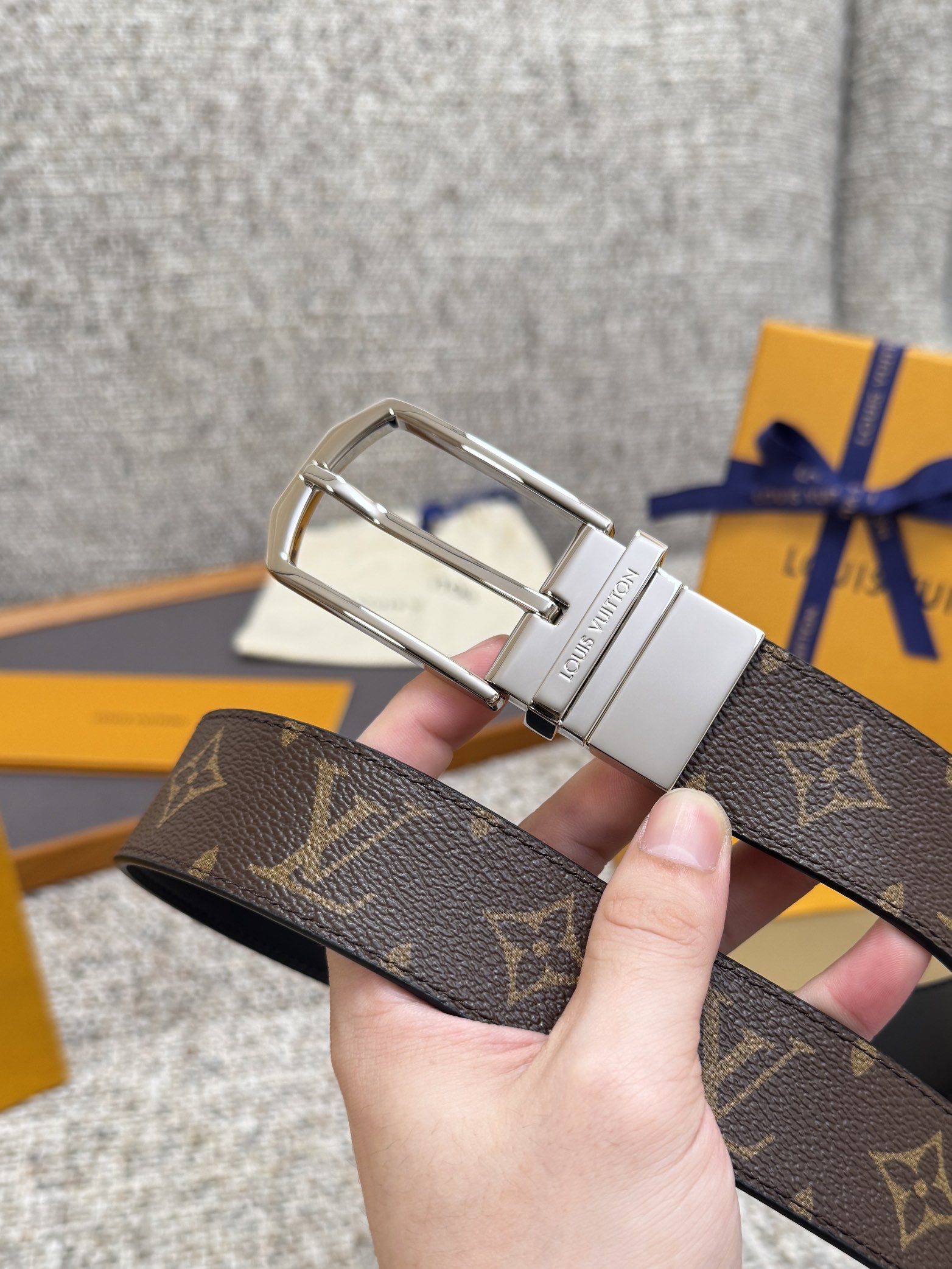 LV Style Black Men's Belts Men's Belts Men's Belt detail image 3 from source 766530