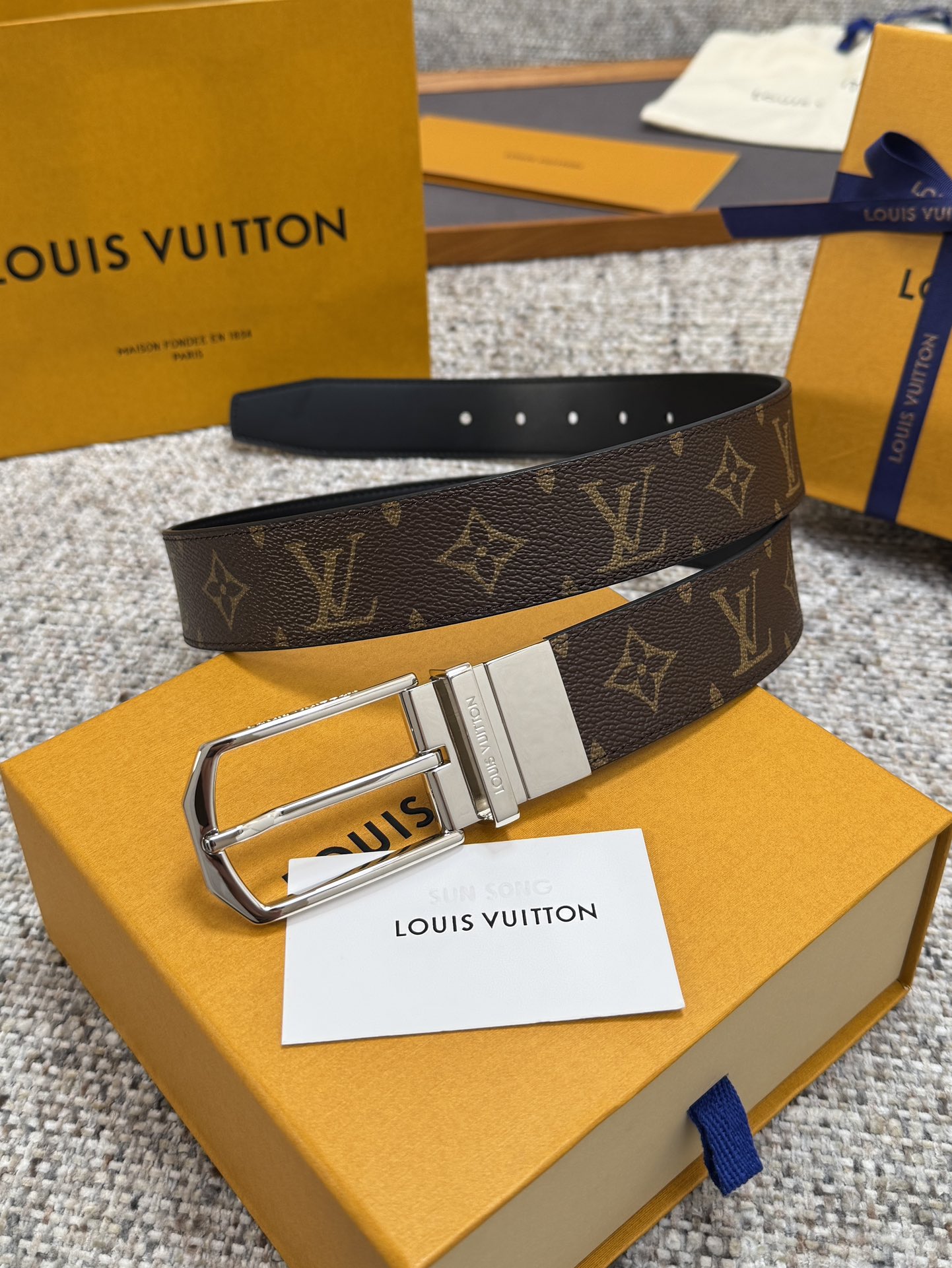 LV Style Black Men's Belts Men's Belts Men's Belt detail image 5 from source 766530