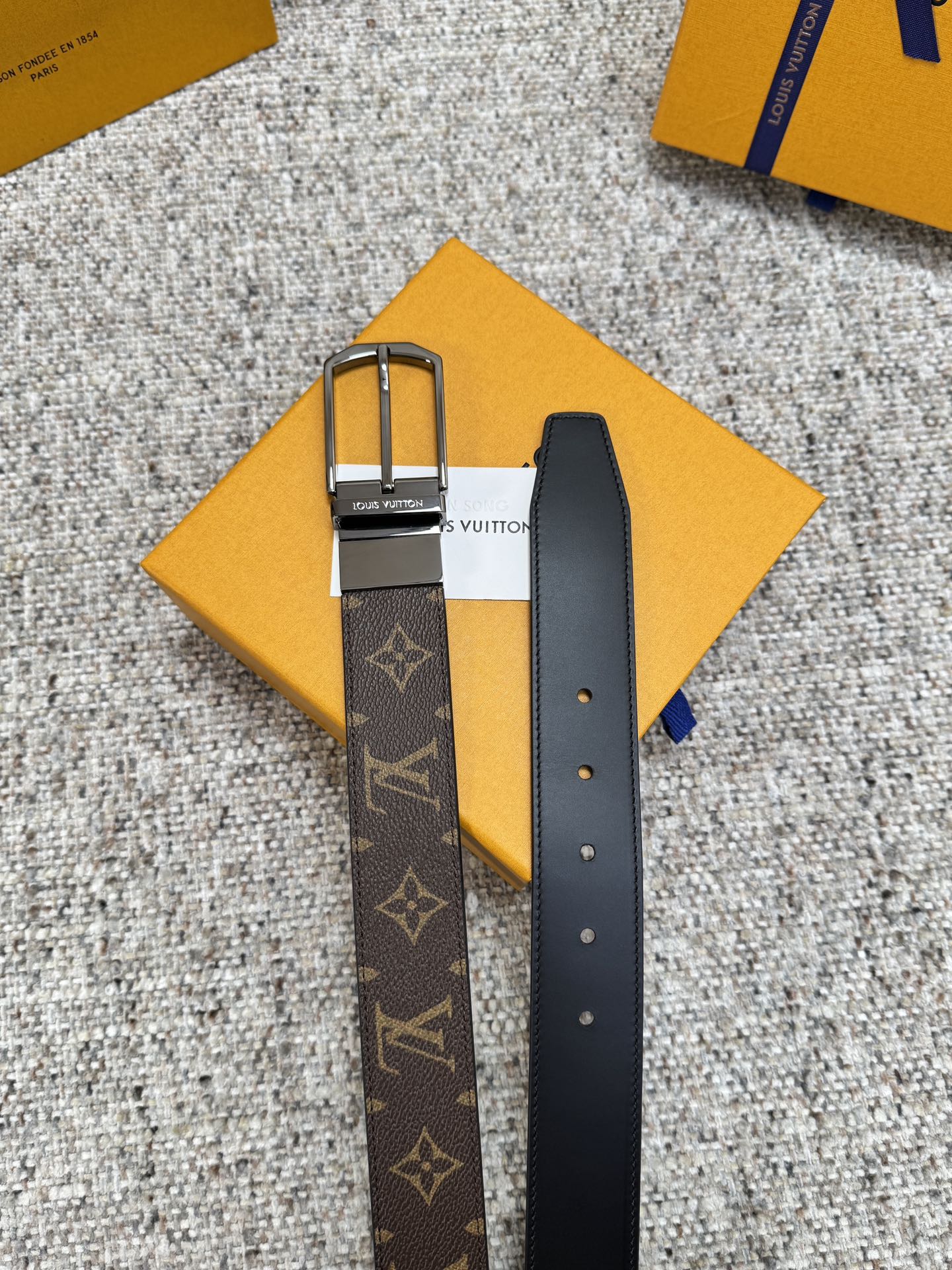 LV Style Black Men's Belts Men's Belts Men's Belt detail image 6 from source 766531