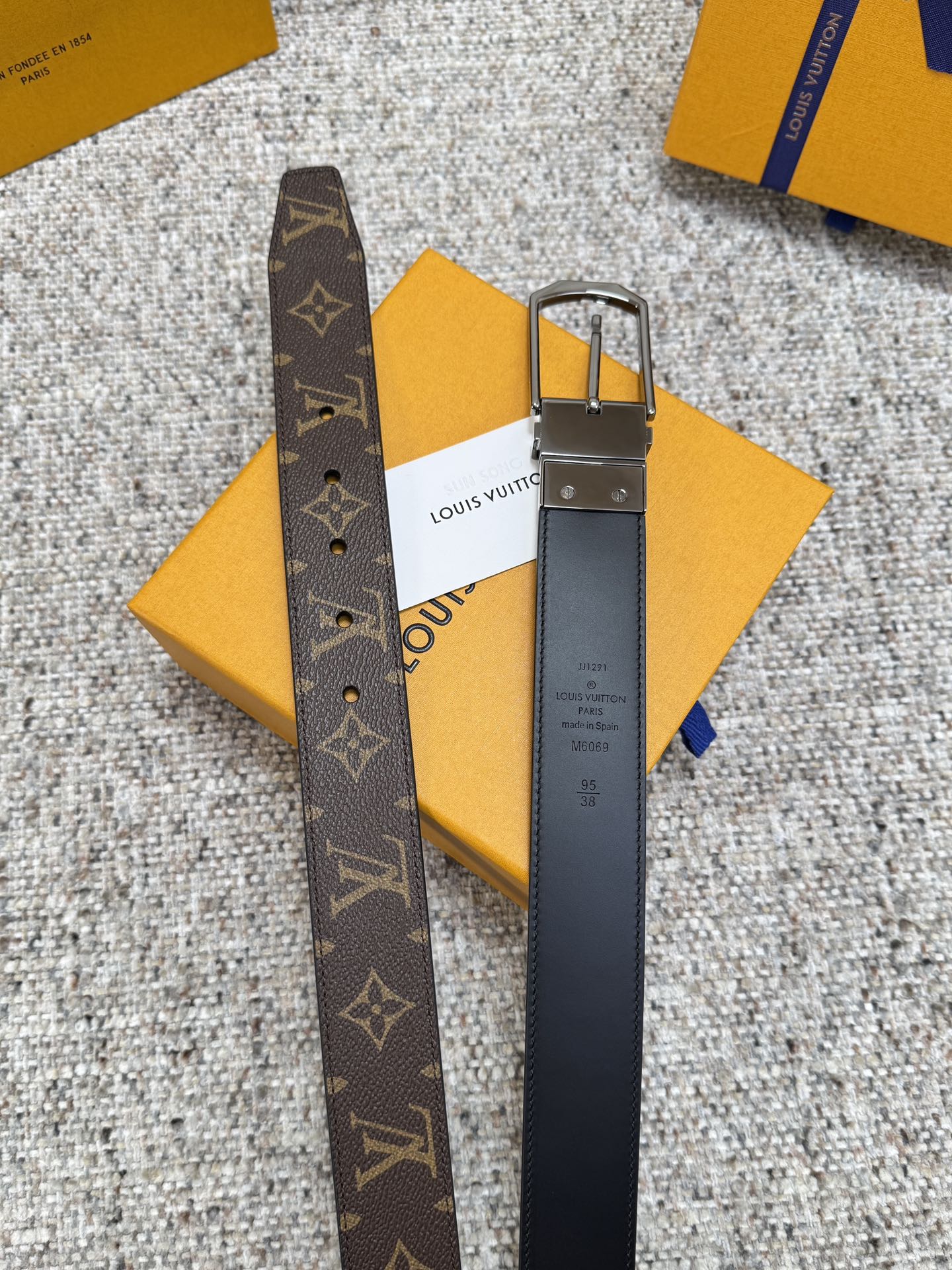 LV Style Black Men's Belts Men's Belts Men's Belt detail image 7 from source 766531