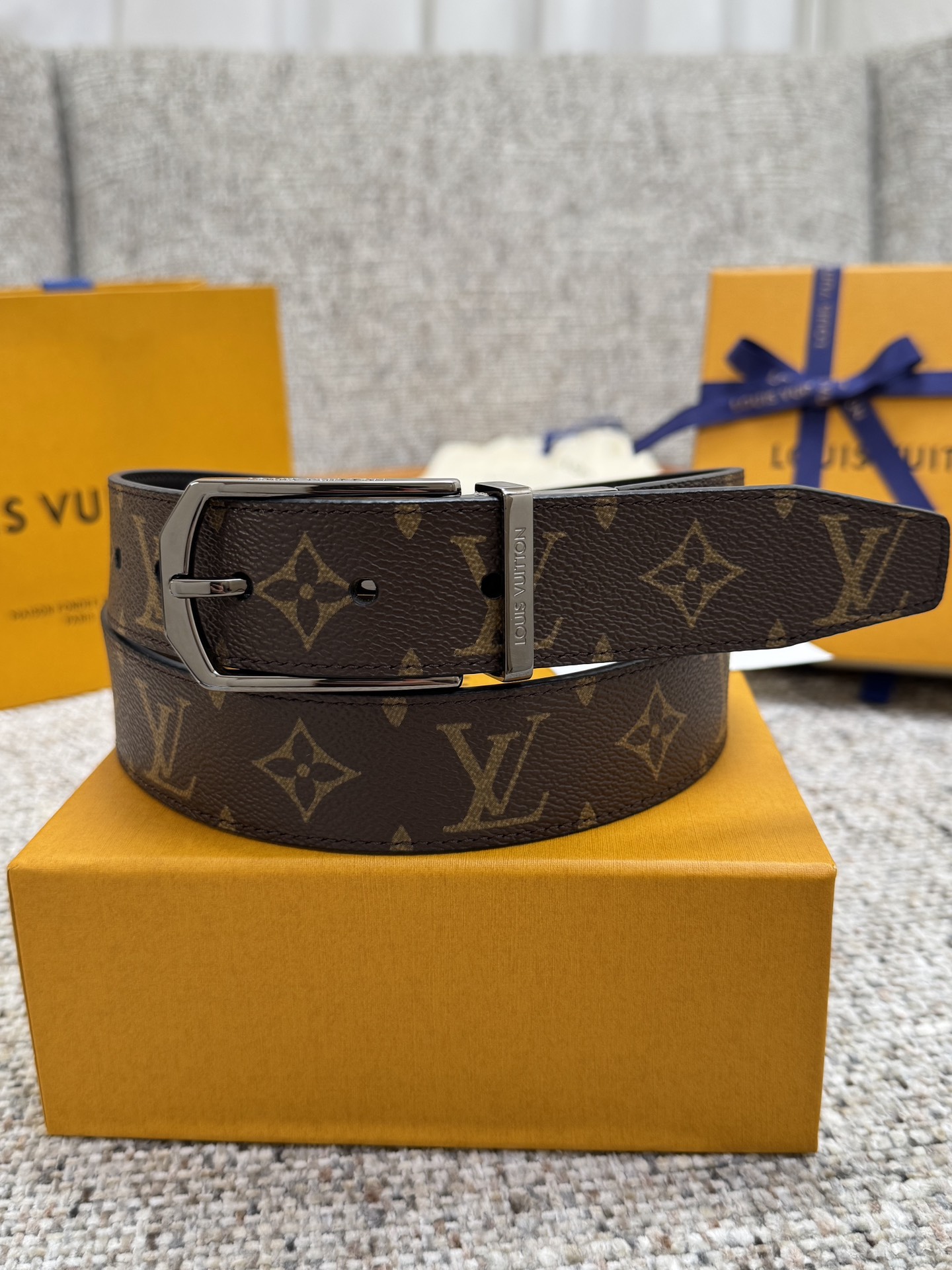 LV Style Black Men's Belts Lookbook Reference image 1