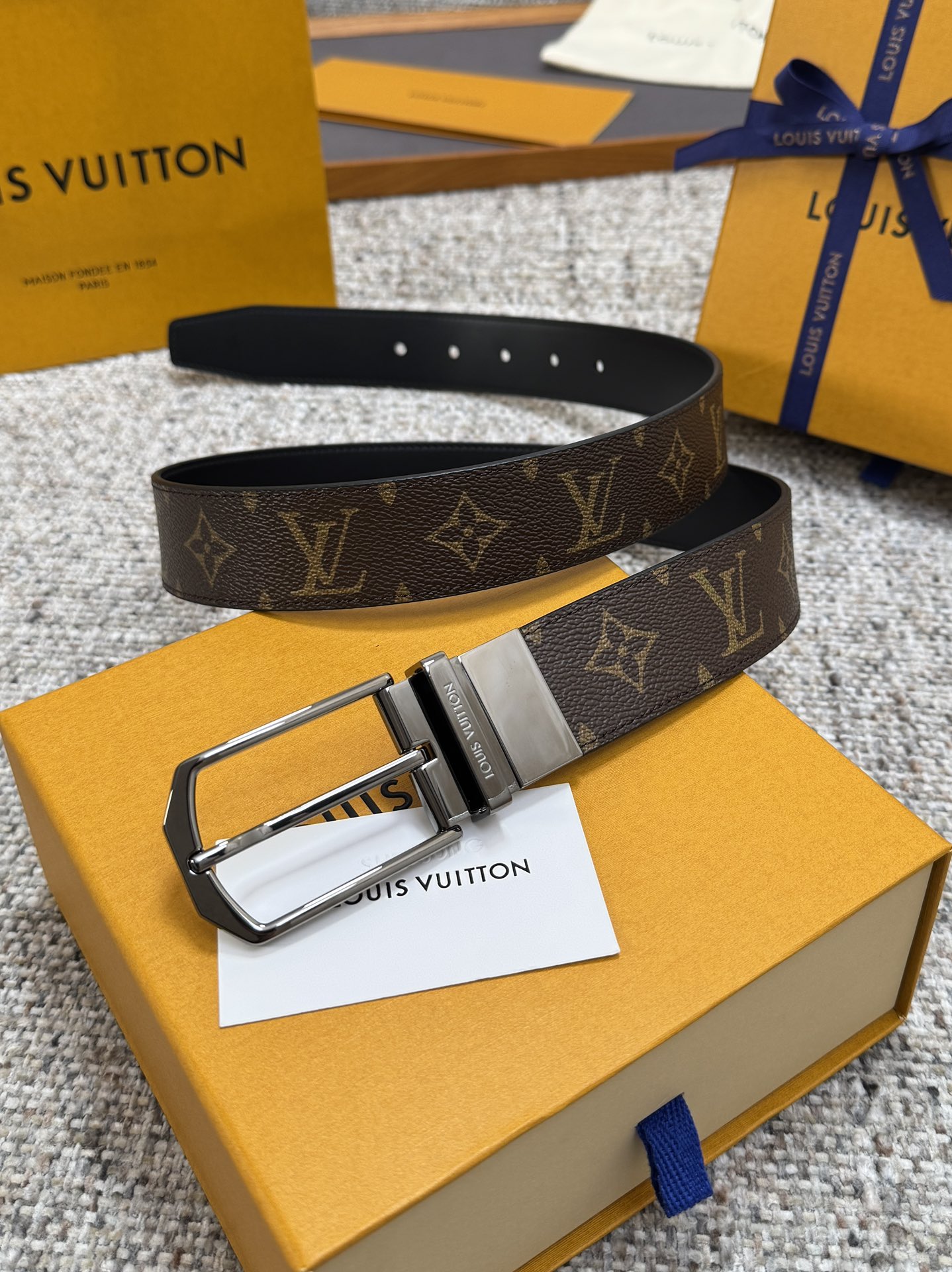 LV Style Black Men's Belts Men's Belts Men's Belt detail image 5 from source 766531
