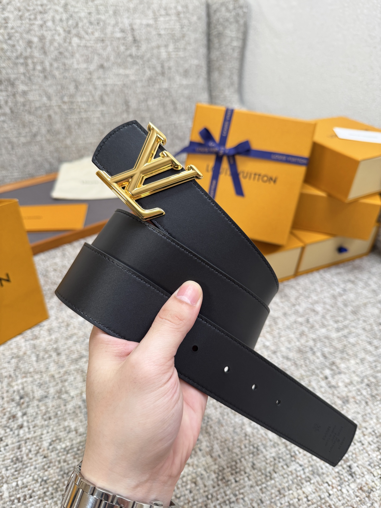 Louis Vuitton LV腰带 Dimension双面腰带系列 原厂五金 精致手工绘边 柔软舒适 