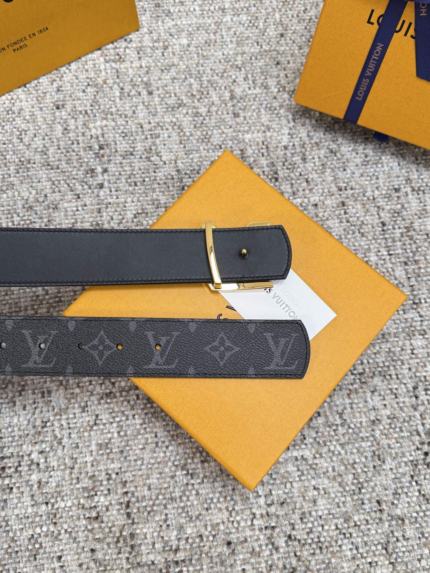 Louis Vuitton LV腰带 Dimension双面腰带系列 原厂五金 精致手工绘边 柔软舒适 