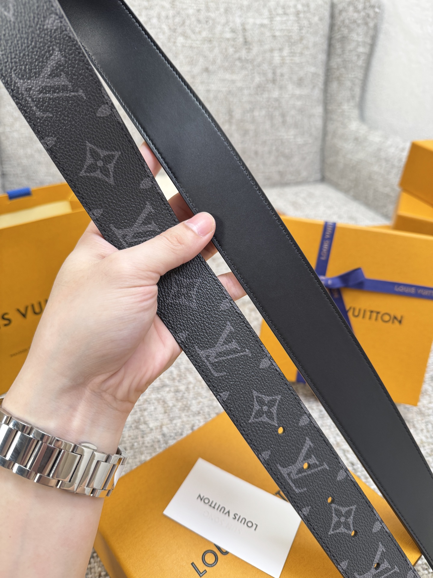 Louis Vuitton LV腰带 Dimension双面腰带系列 原厂五金 精致手工绘边 柔软舒适 