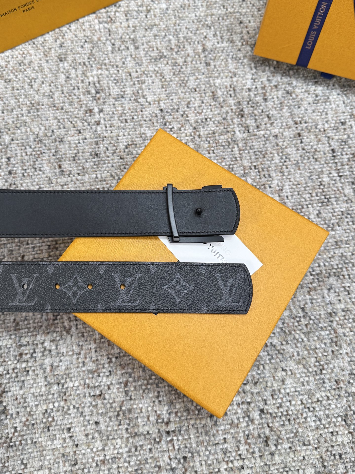 Louis Vuitton LV腰带 Dimension双面腰带系列 原厂五金 精致手工绘边 柔软舒适 