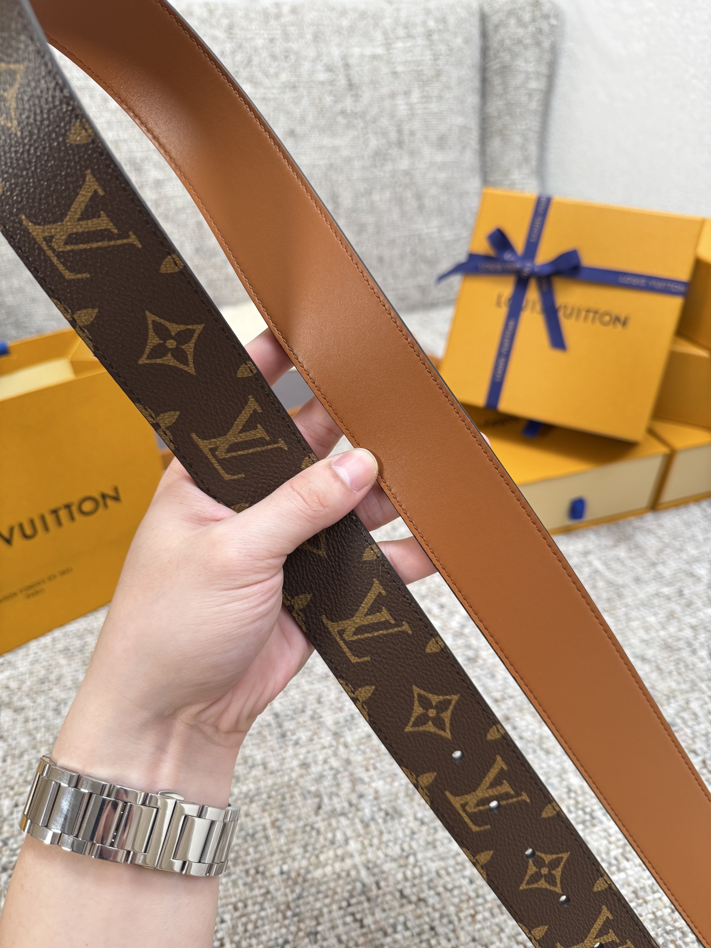 Louis Vuitton LV腰带 Dimension双面腰带系列 原厂五金 精致手工绘边 柔软舒适 