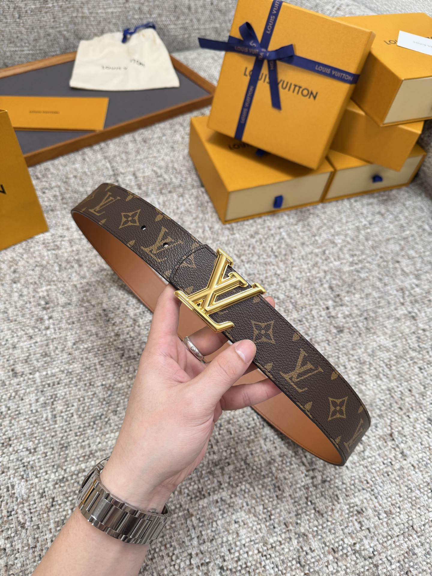 _dsO9sC5J9cdpxiD5pif3-pOo5Rh-A26DvUo-DXw