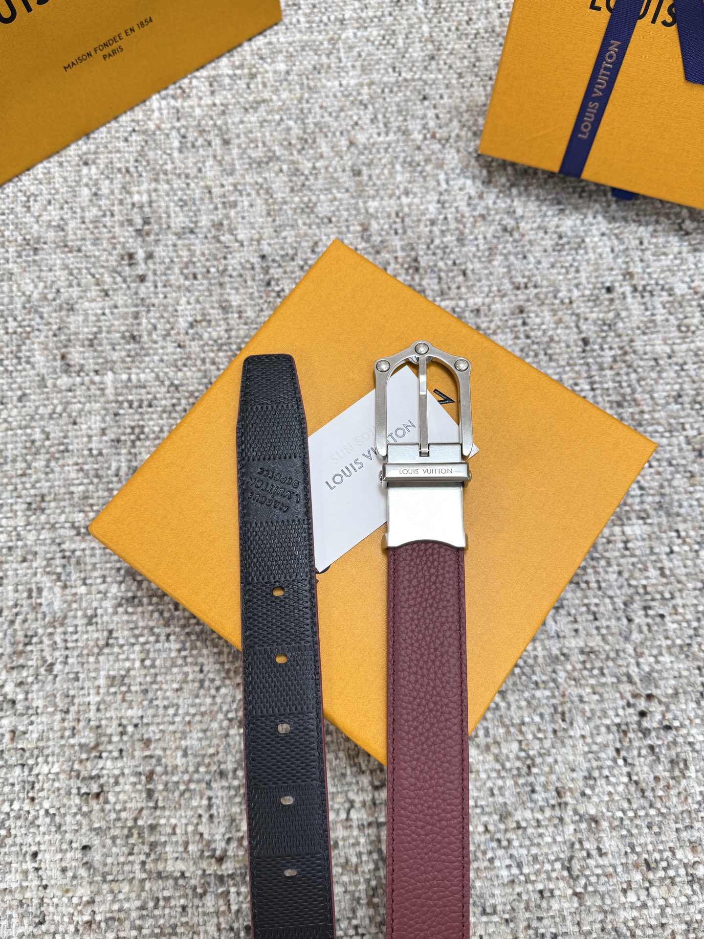  Louis Vuitton LV腰带 FROG双面腰带系列 原厂五金 精致手工绘边 柔软舒适 宽3.0 P190