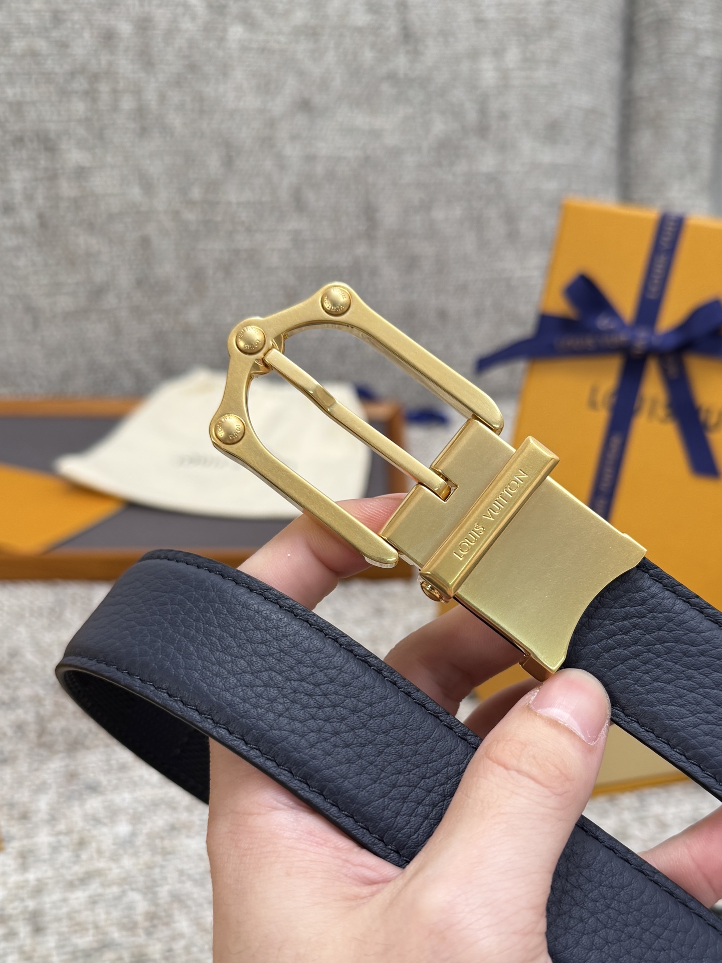  Louis Vuitton LV腰带 FROG双面腰带系列 原厂五金 精致手工绘边 柔软舒适 宽3.0 P190