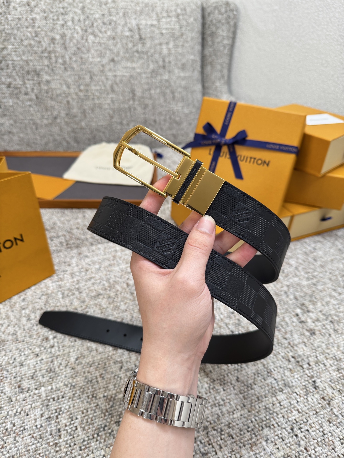 Louis Vuitton LV腰带 格纹双面可用系列 原厂五金 精致手工绘边 柔软舒适 宽3.5