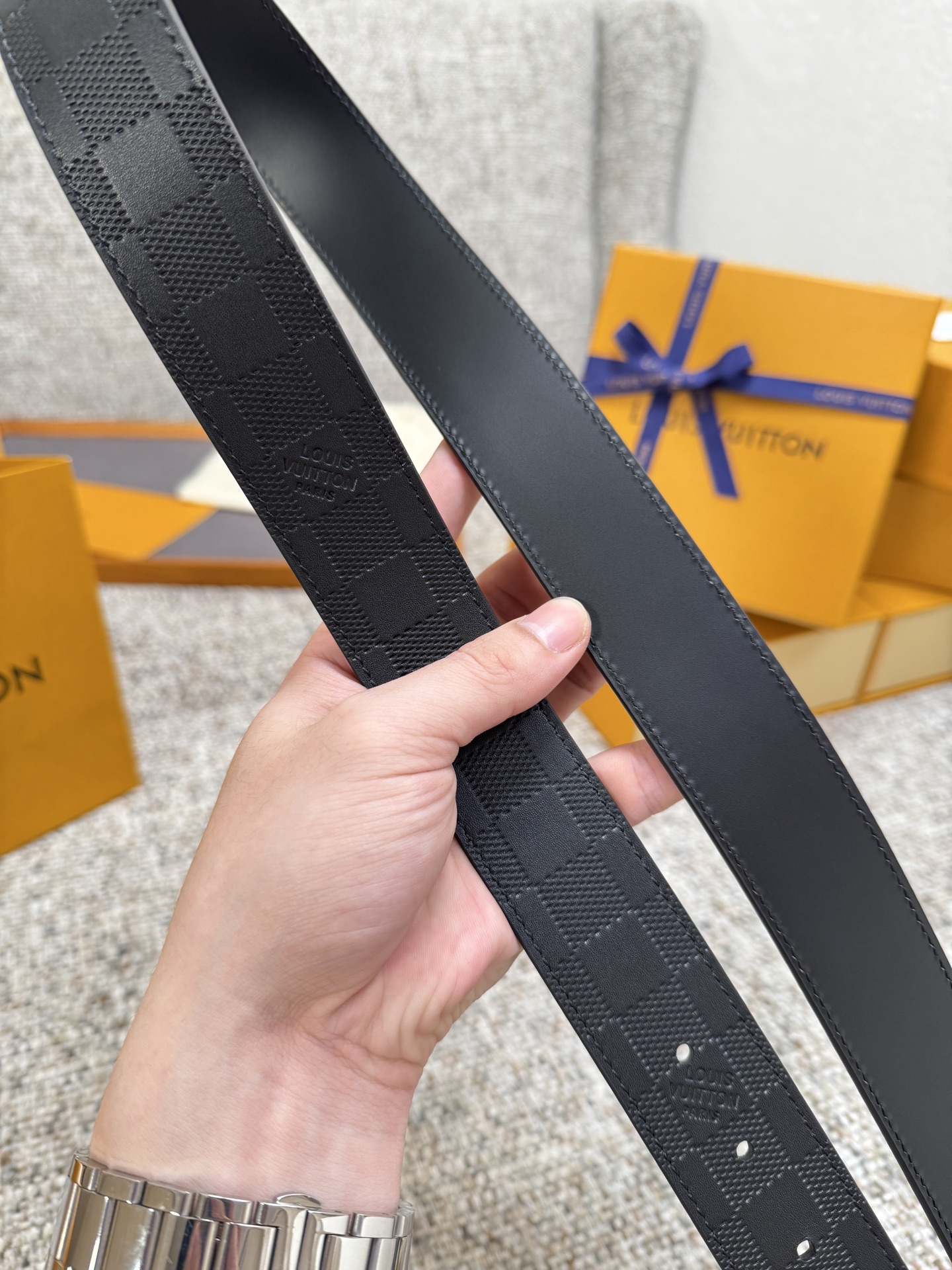 Louis Vuitton LV腰带 格纹双面可用系列 原厂五金 精致手工绘边 柔软舒适 宽3.5