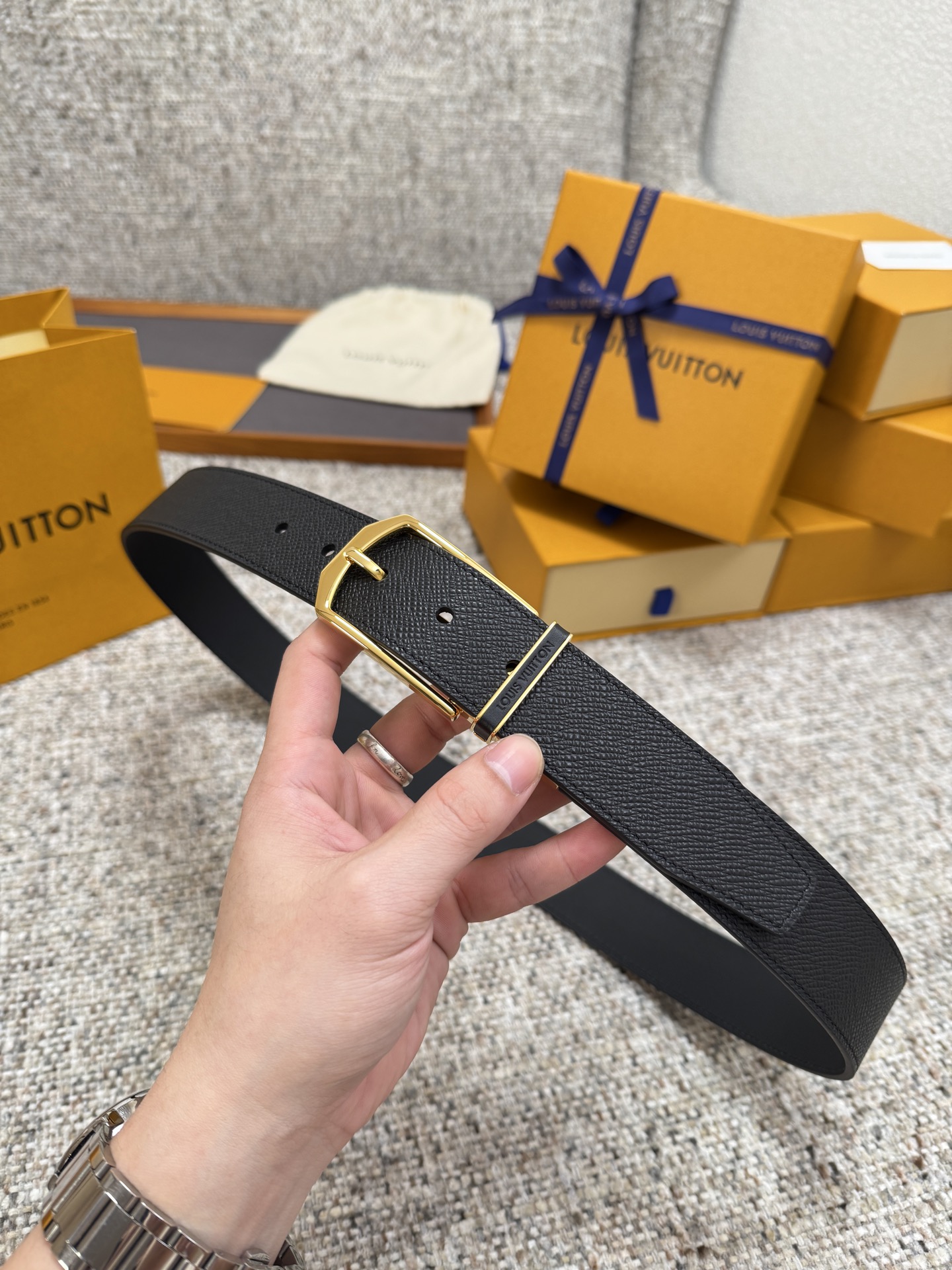 Louis Vuitton LV腰带 掌纹双面可用系列 原厂五金 精致手工绘边 柔软舒适 宽3.5