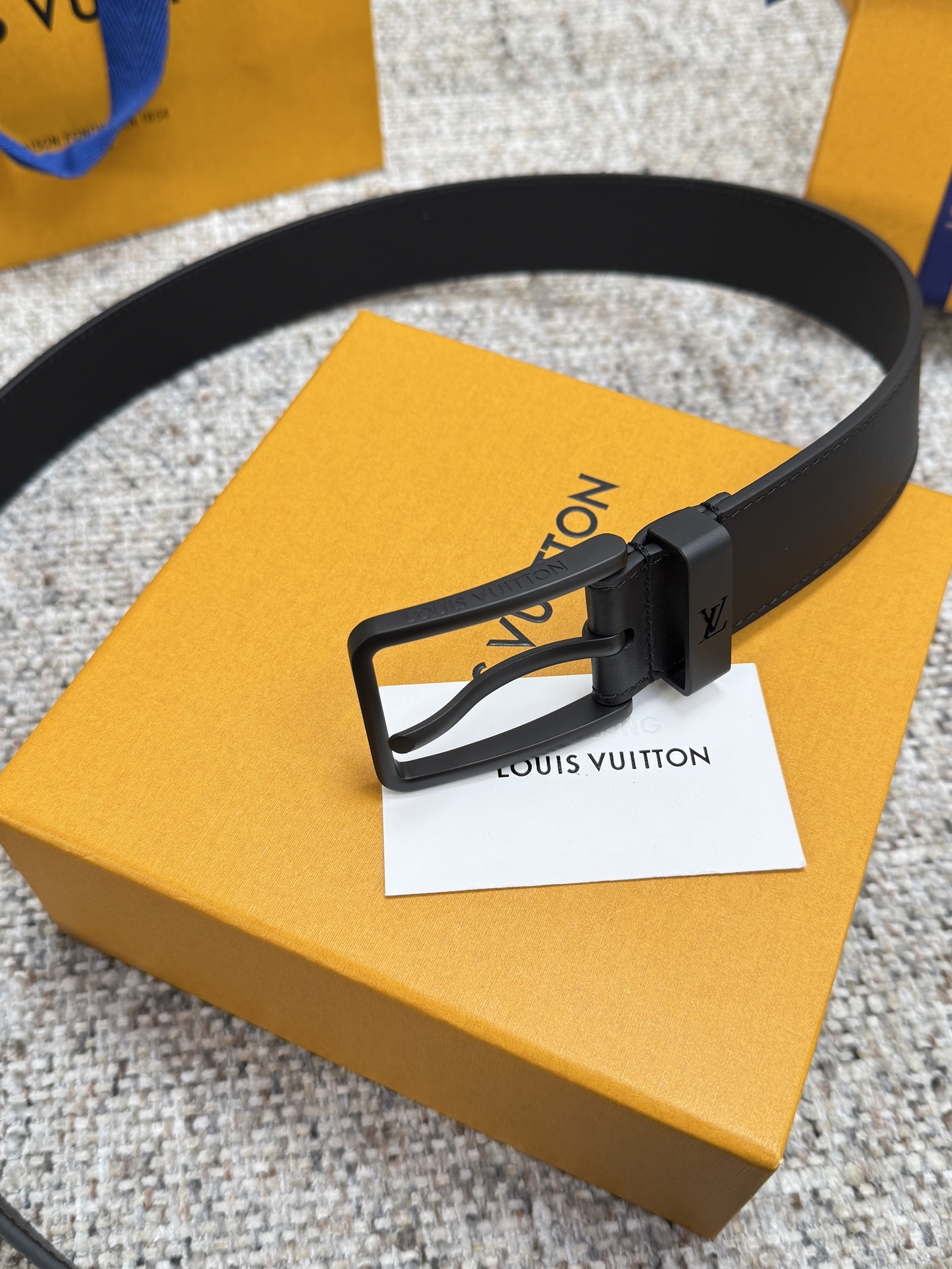 Louis Vuitton LV腰带 平纹系列 原厂五金 精致手工绘边 柔软舒适 宽3.5