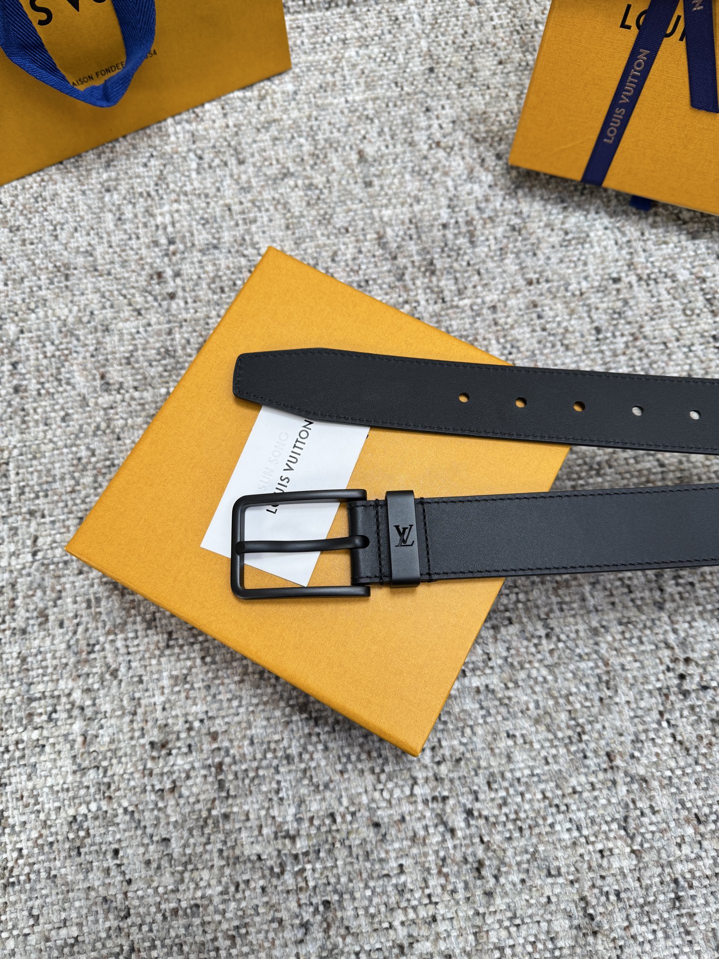 Louis Vuitton LV腰带 平纹系列 原厂五金 精致手工绘边 柔软舒适 宽3.5