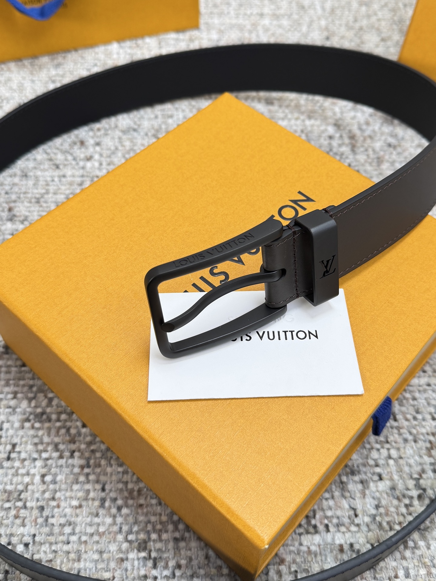 Louis Vuitton LV腰带 平纹系列 原厂五金 精致手工绘边 柔软舒适 宽3.5