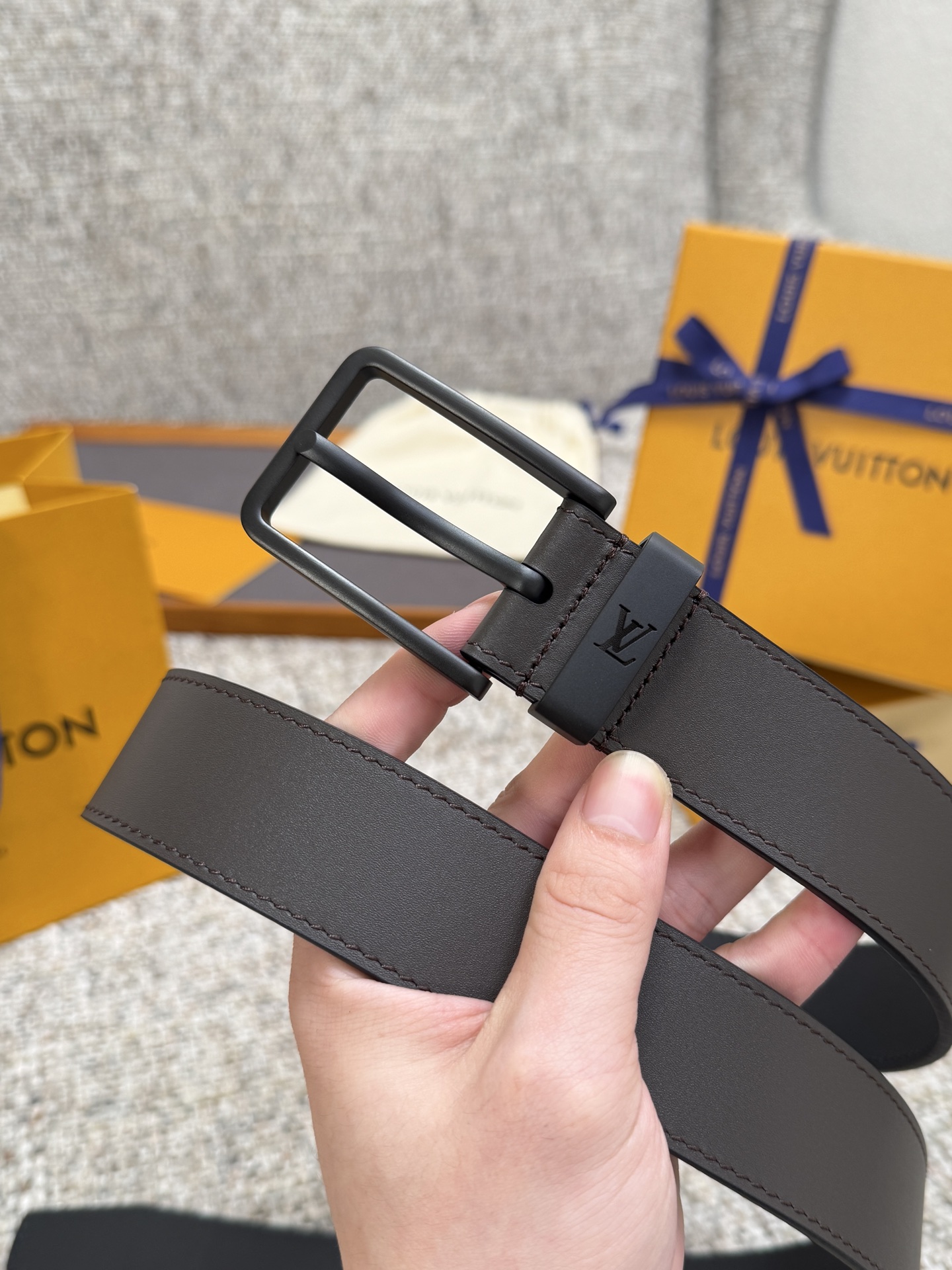 Louis Vuitton LV腰带 平纹系列 原厂五金 精致手工绘边 柔软舒适 宽3.5