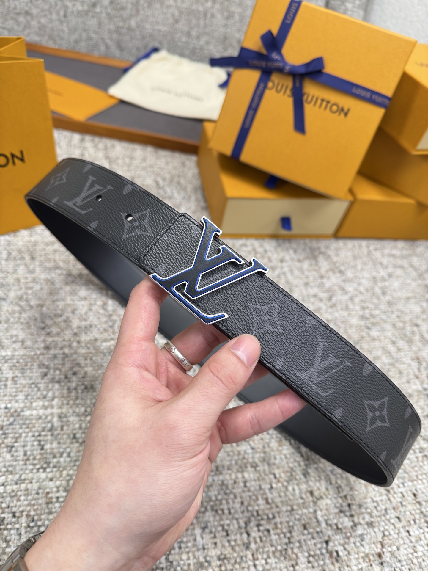 LV belt Louis Vuitton LV PVC 4.0 — photo 9