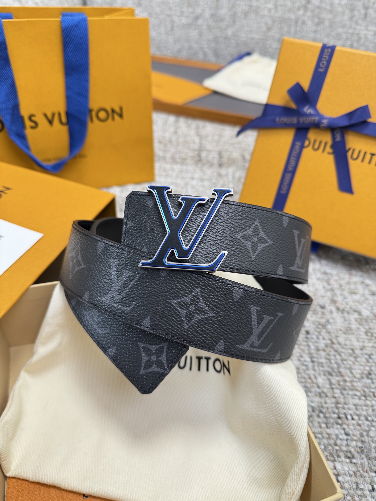 LV belt Louis Vuitton LV PVC 4.0 — photo 8