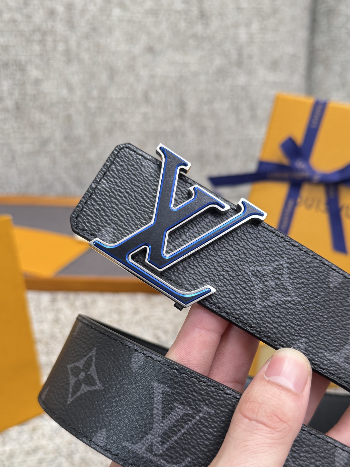 LV belt Louis Vuitton LV PVC 4.0 — photo 3
