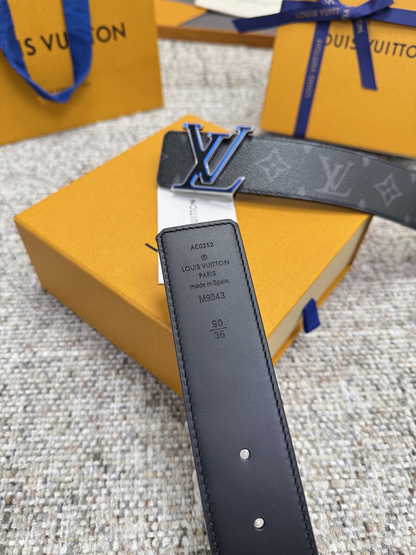 LV belt Louis Vuitton LV PVC 4.0 — photo 6