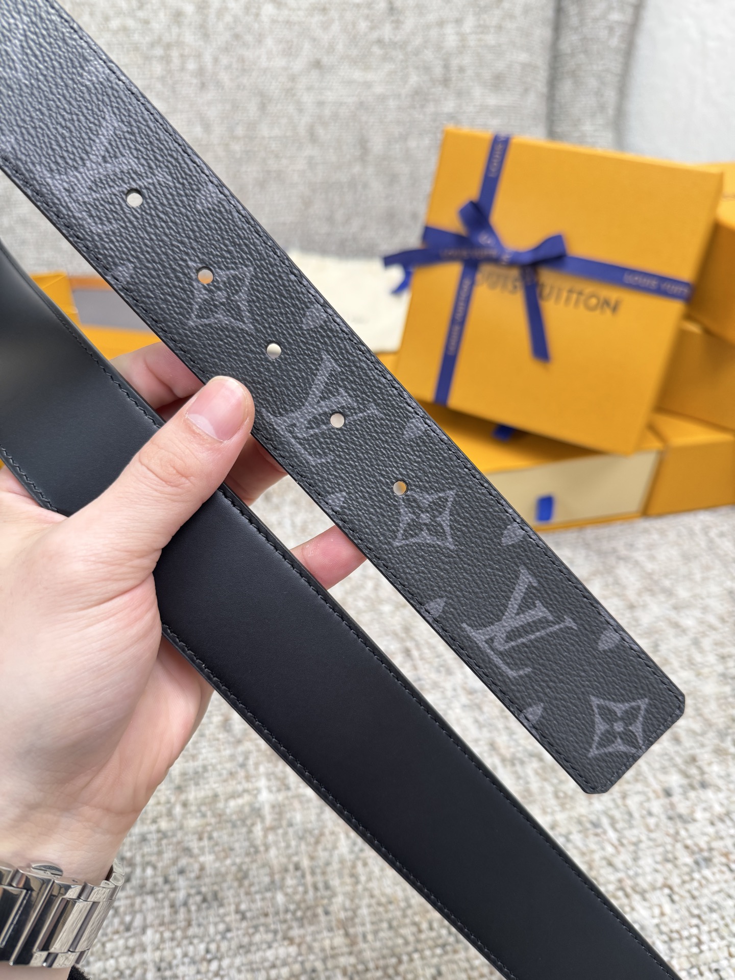LV Style Black Men's Belts Men's Belts Men's Belt detail image 4 from source 766516