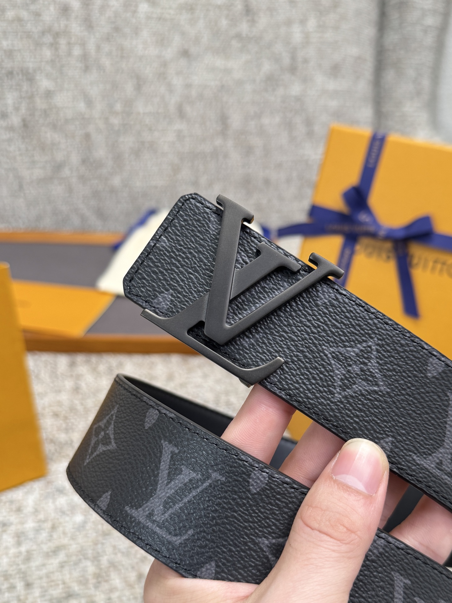 LV Style Black Men's Belts Men's Belts Men's Belt detail image 3 from source 766516