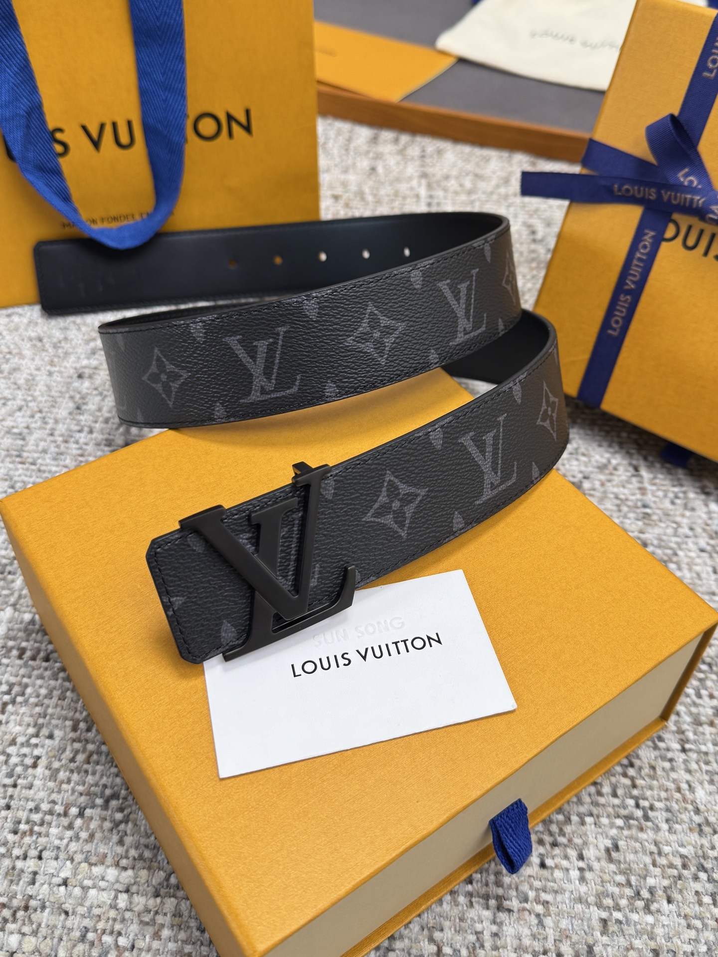 LV Style Black Men's Belts Men's Belts Men's Belt detail image 8 from source 766516