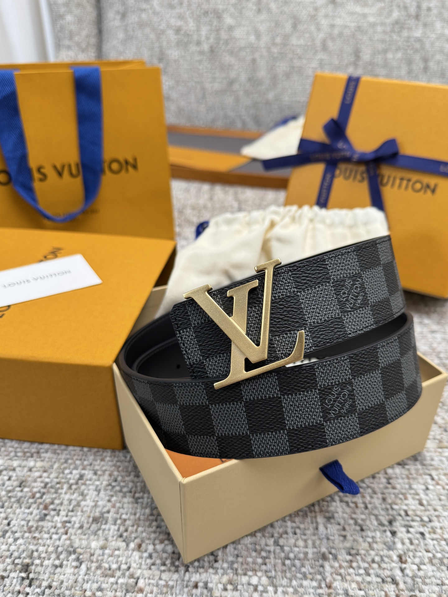 LV Style Black Men's Belts Lookbook Reference image 1