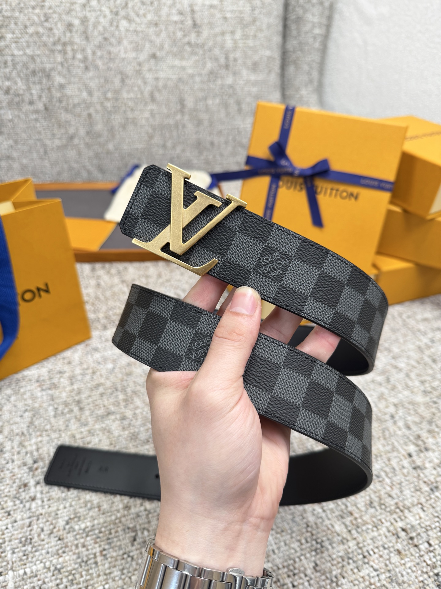 LV Style Black Men's Belts Lookbook Reference image 2