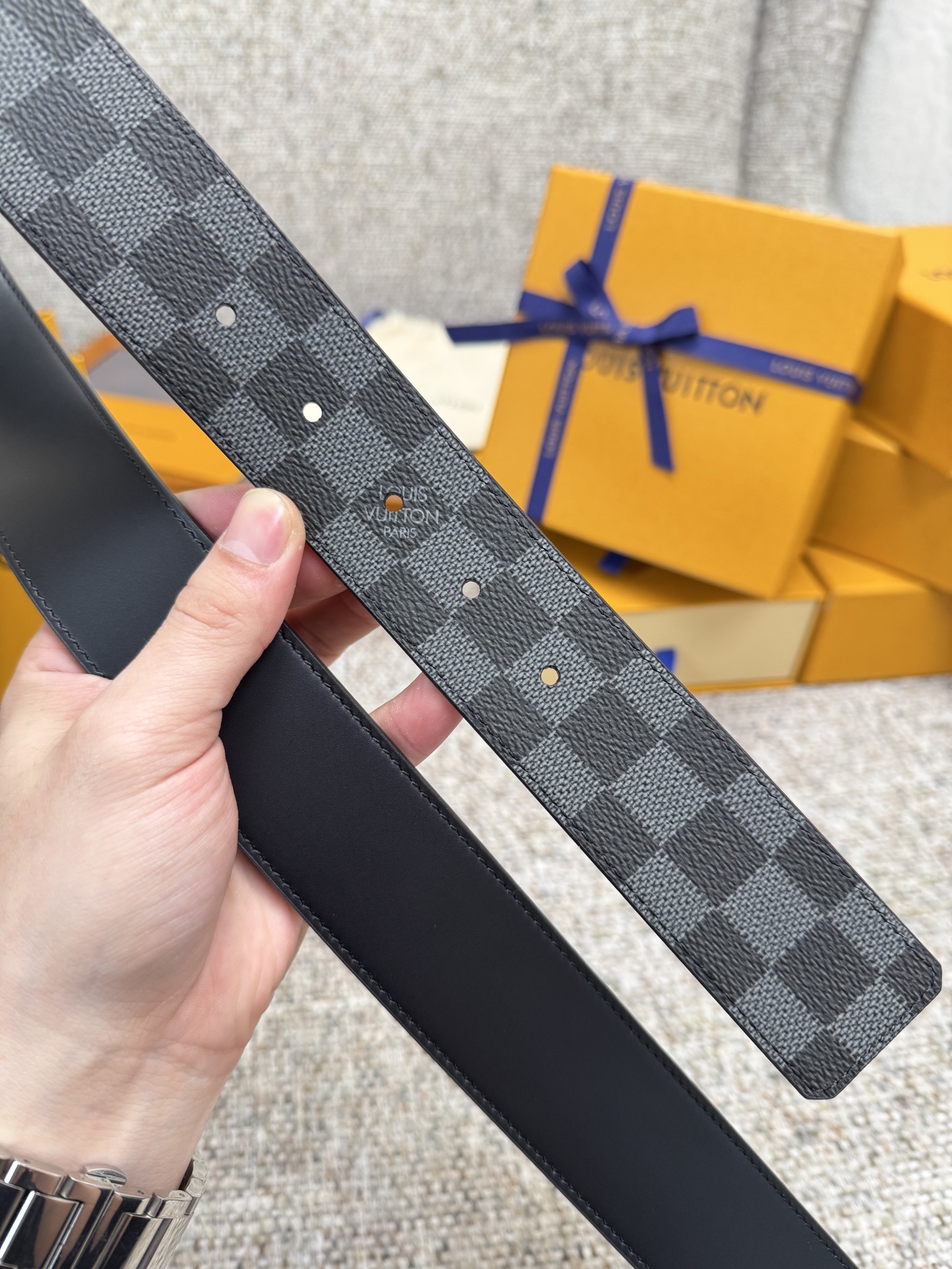LV Style Black Men's Belts Men's Belts Men's Belt detail image 4 from source 766517