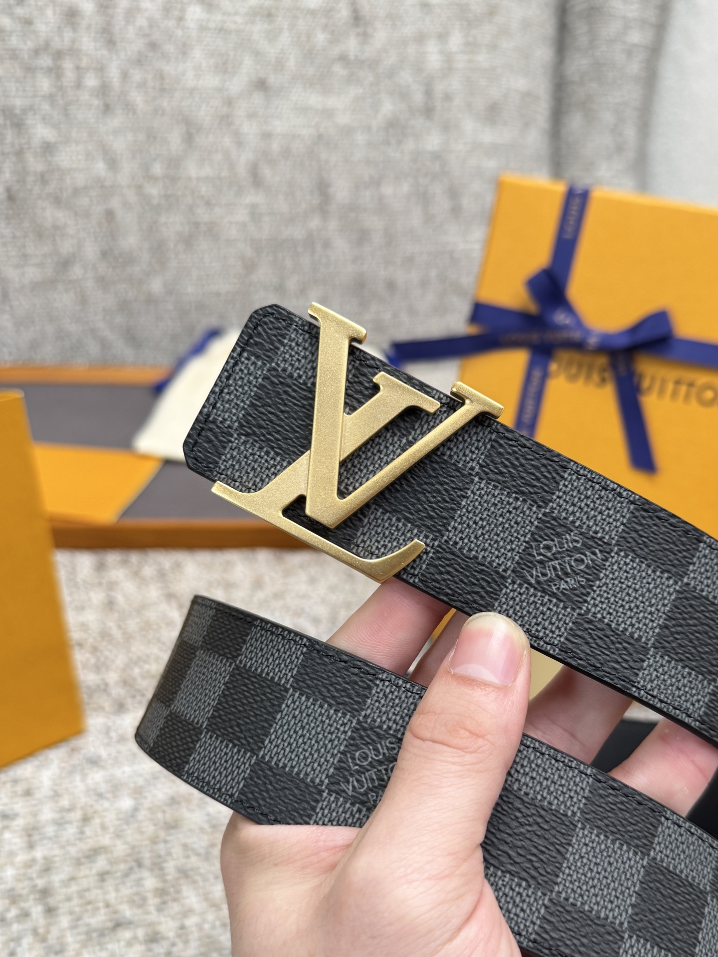 LV Style Black Men's Belts Men's Belts Men's Belt detail image 3 from source 766517