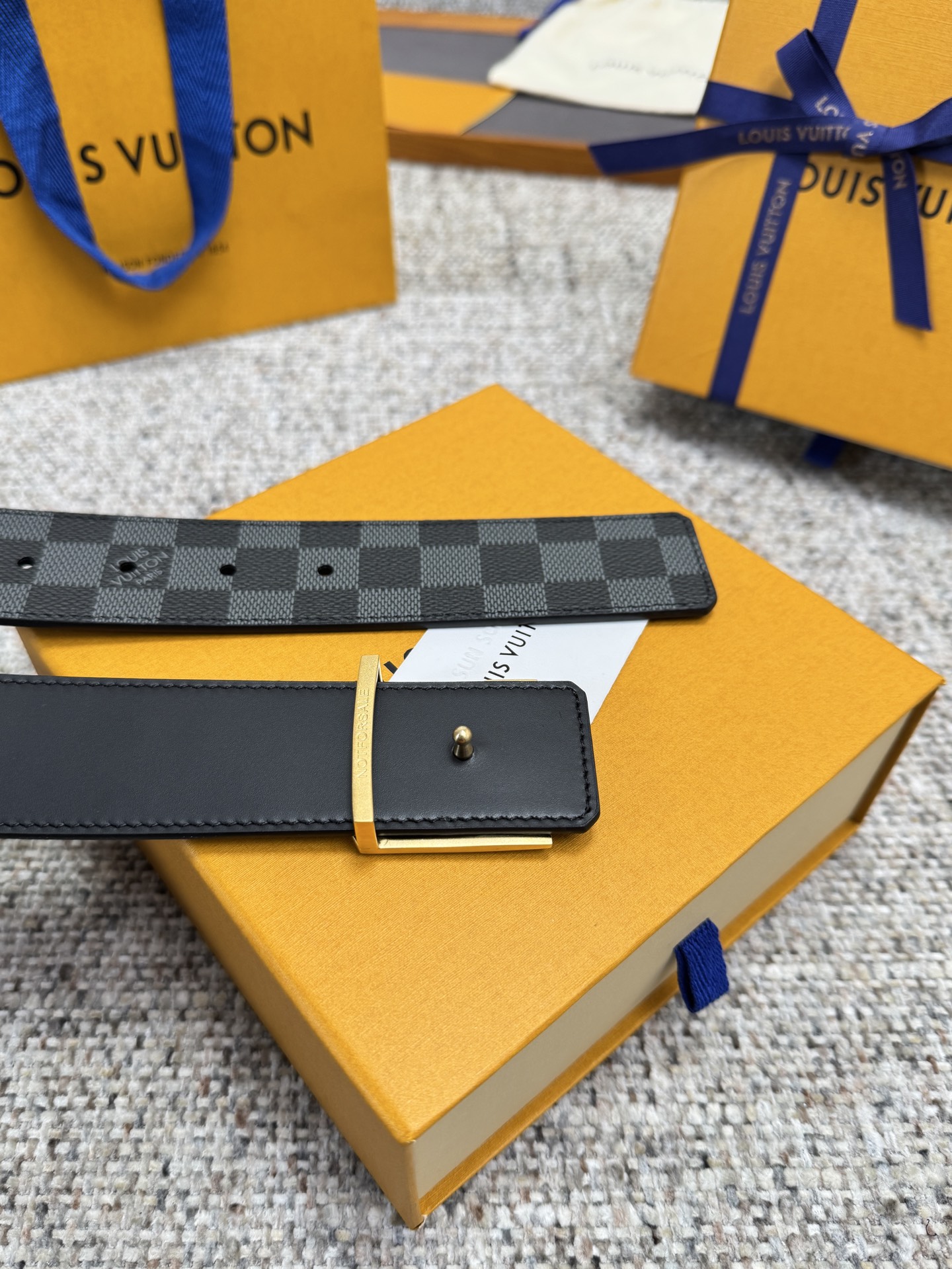 LV Style Black Men's Belts Men's Belts Men's Belt detail image 6 from source 766517