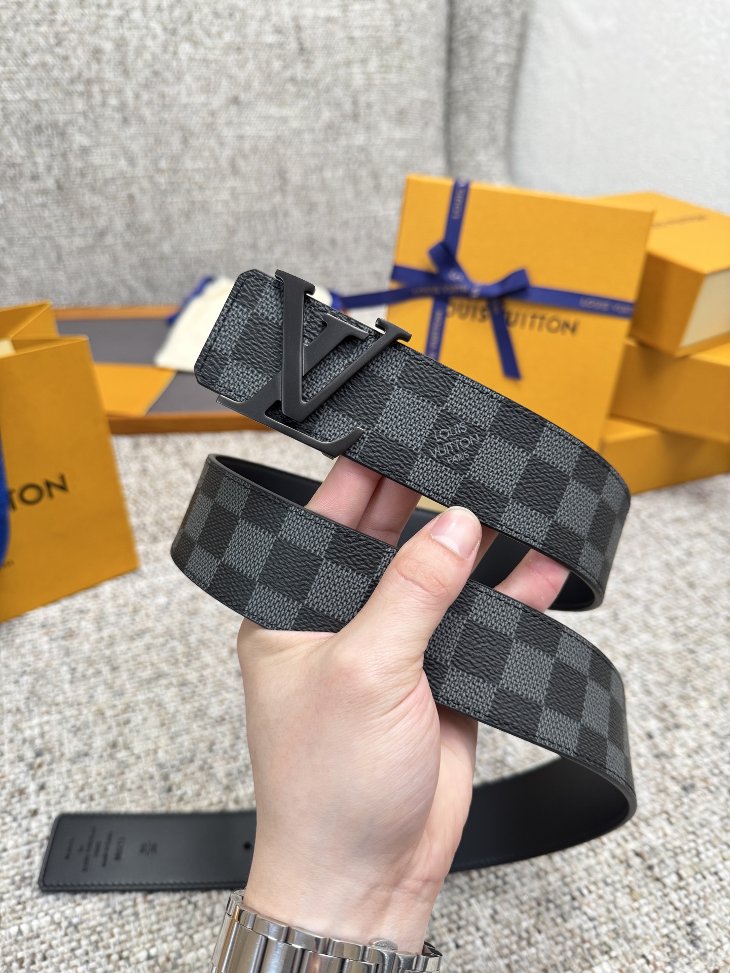 LV Style Black Men's Belts Lookbook Reference image 2