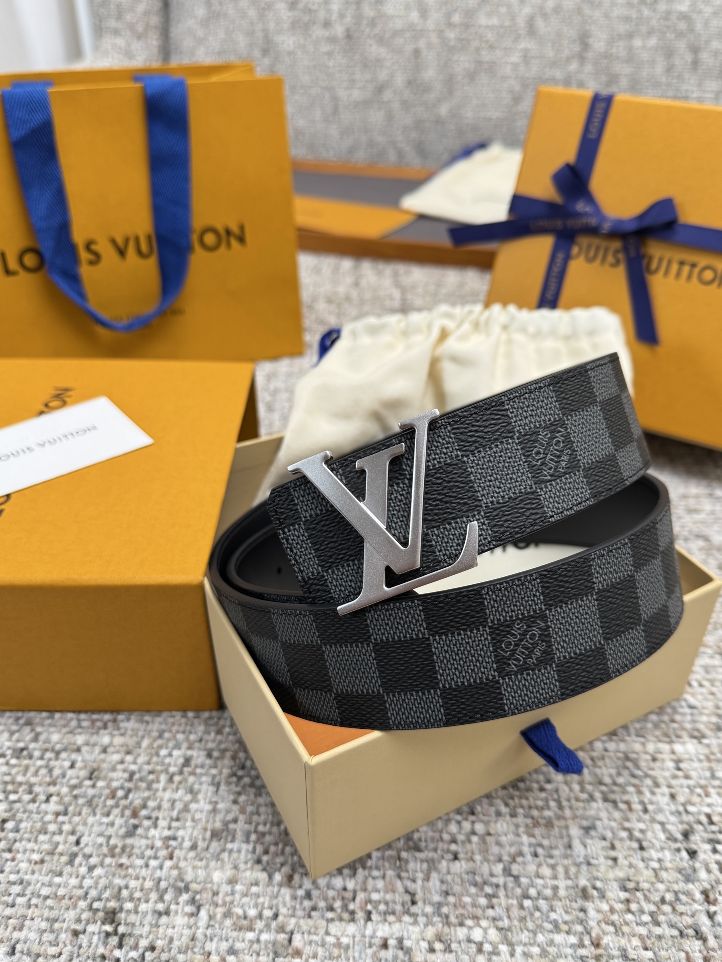 LV Style Black Men's Belts Lookbook Reference image 1