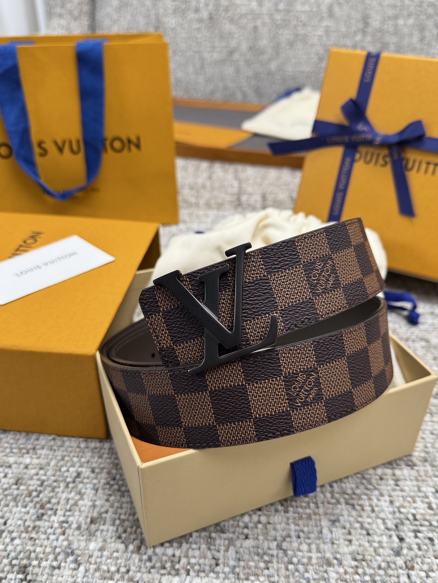 LV Style Brown Men's Belts Lookbook Reference image 1